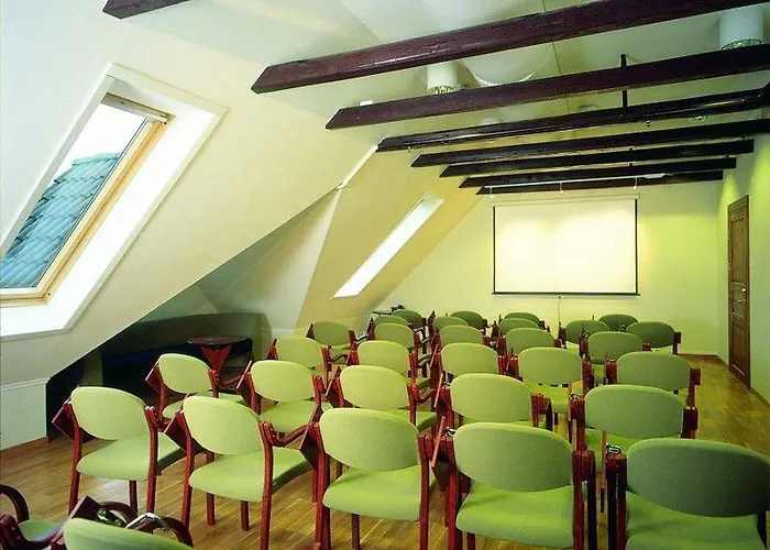 浩克兰德酒店 3*